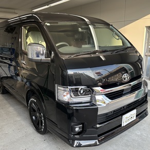 トヨタ・ハイエース(ワイド・ミドルルーフ)