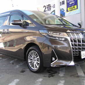 トヨタ・アルファード
