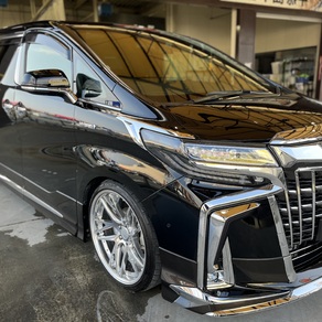 トヨタ・アルファード