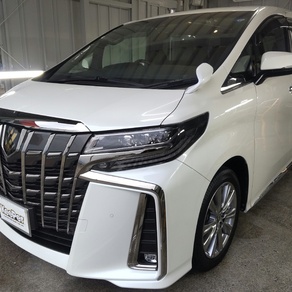 トヨタ・アルファード