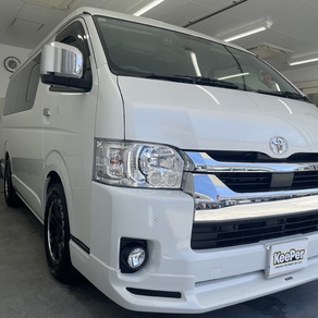 トヨタ・ハイエース(ワイド・ミドルルーフ)