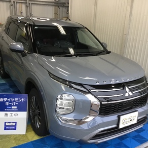 三菱・アウトランダー