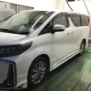 トヨタ・アルファード