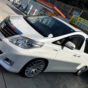 トヨタ・アルファード