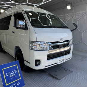 トヨタ・ハイエース(ワイド・ミドルルーフ)