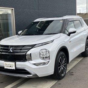 三菱・アウトランダー