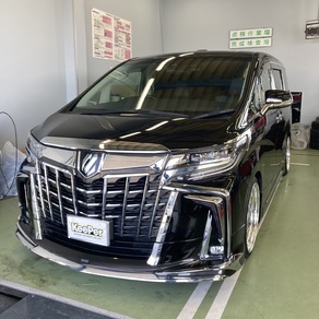 トヨタ・アルファード