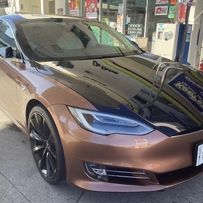 その他・テスラ・モデル３
