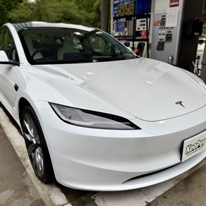 その他・テスラ・モデル３