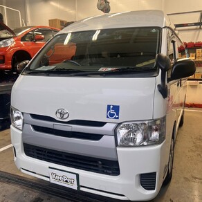 トヨタ・ハイエース (ハイルーフ・スーパーロング)