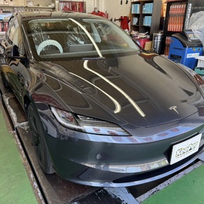 その他・テスラ・モデル３