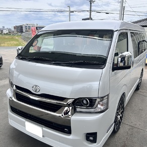 トヨタ・ハイエース(ワイド・ミドルルーフ)