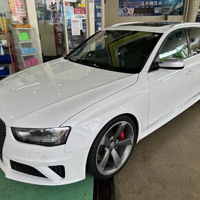 アウディ・RS4アバント