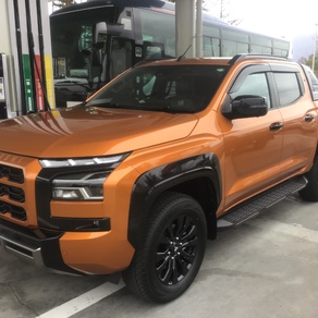 三菱・トライトン