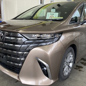 トヨタ・アルファード