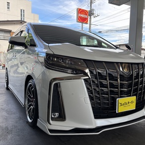 トヨタ・アルファード