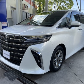 トヨタ・アルファード
