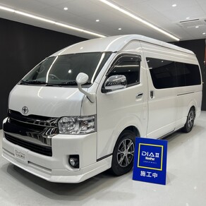 トヨタ・ハイエース (ハイルーフ・スーパーロング)