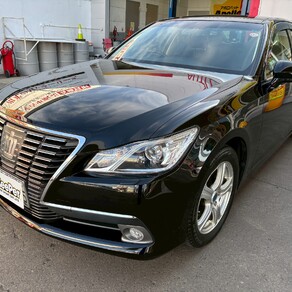 トヨタ・クラウン