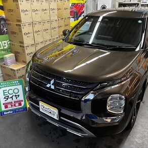 三菱・アウトランダー