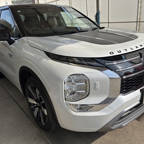 三菱・アウトランダー