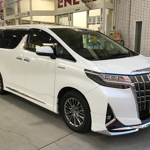 トヨタ・アルファード