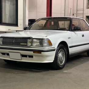 トヨタ・クラウン