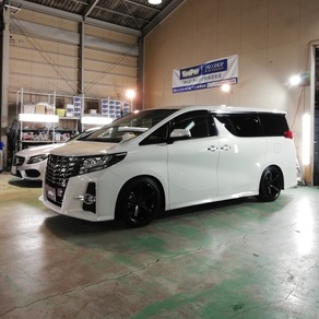 トヨタ・アルファード