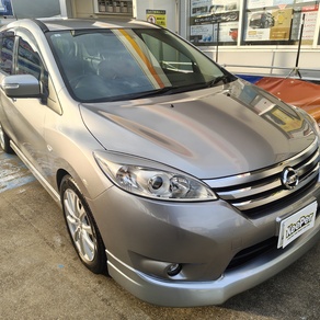 日産・ラフェスタ