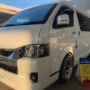 トヨタ・ハイエース(ワイド・ミドルルーフ)