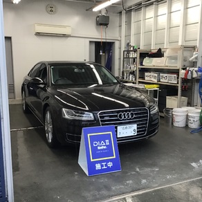 アウディ・A8