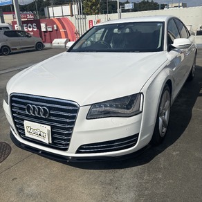 アウディ・A8