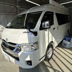 トヨタ・ハイエース (ハイルーフ・スーパーロング)