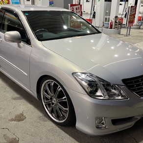 トヨタ・クラウン