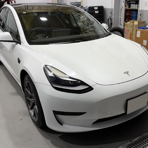 その他・テスラ・モデル３