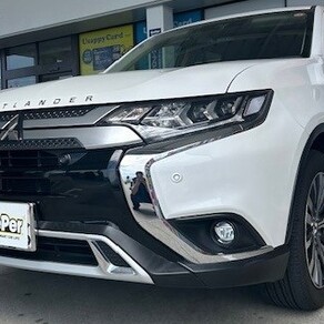 三菱・アウトランダー