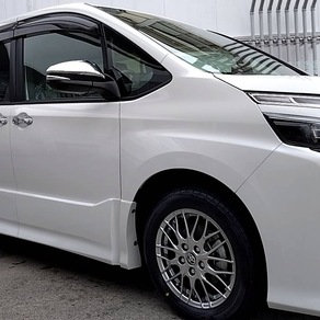 トヨタ・ヴォクシー