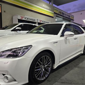 トヨタ・クラウン