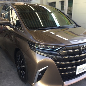 トヨタ・アルファード