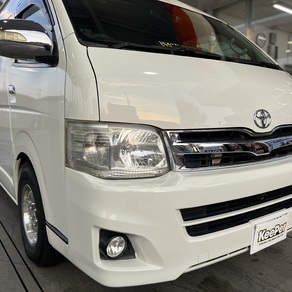 トヨタ・ハイエース (ハイルーフ・スーパーロング)