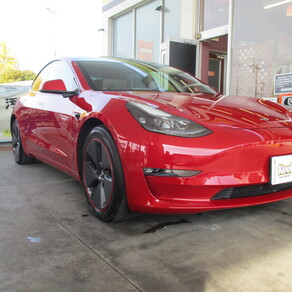 その他・テスラ・モデル３