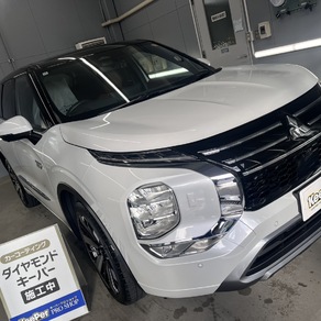 三菱・アウトランダー