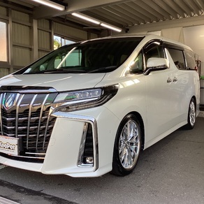 トヨタ・アルファード