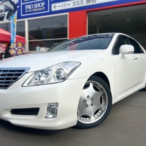 トヨタ・クラウン