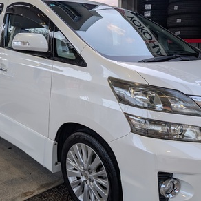 トヨタ・アルファード