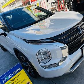 三菱・アウトランダー