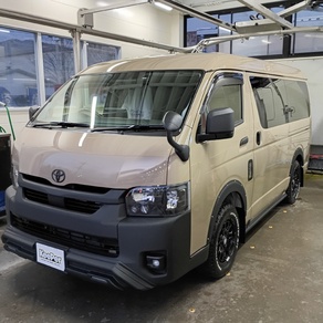 トヨタ・ハイエース(ワイド・ミドルルーフ)