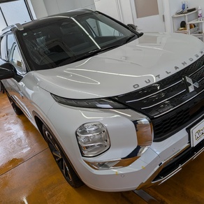 三菱・アウトランダー