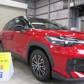 トヨタ・カローラクロス  GR