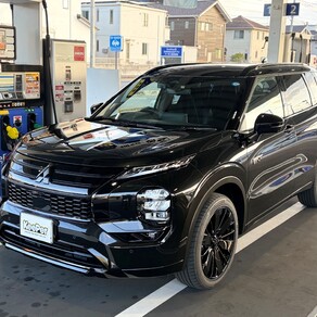 三菱・アウトランダー